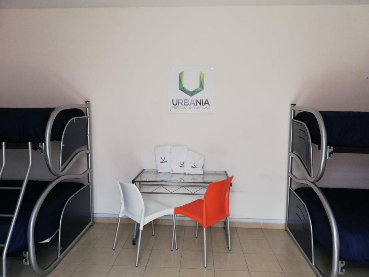 Urbania Hostels *